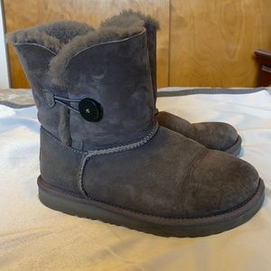 UGG Bailey Button Girl size boots